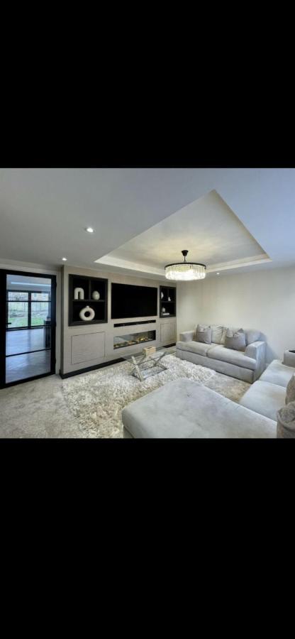 3 Bedroom House Hildenborough Exterior photo